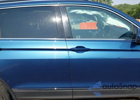 2019 Volkswagen Tiguan Se/Sel/Sel R-Line Jet-Black/Sel R-Line z USA, uszkodzony, nr VIN 3VV2B7AX4KM083120